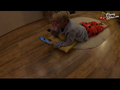 ❤️ Šialená blondínka fajčí obrovský penis a skáče na ňom - análny sex ❤️❌ Sex video na sk.basseyn-vsem.ru ❌️❤